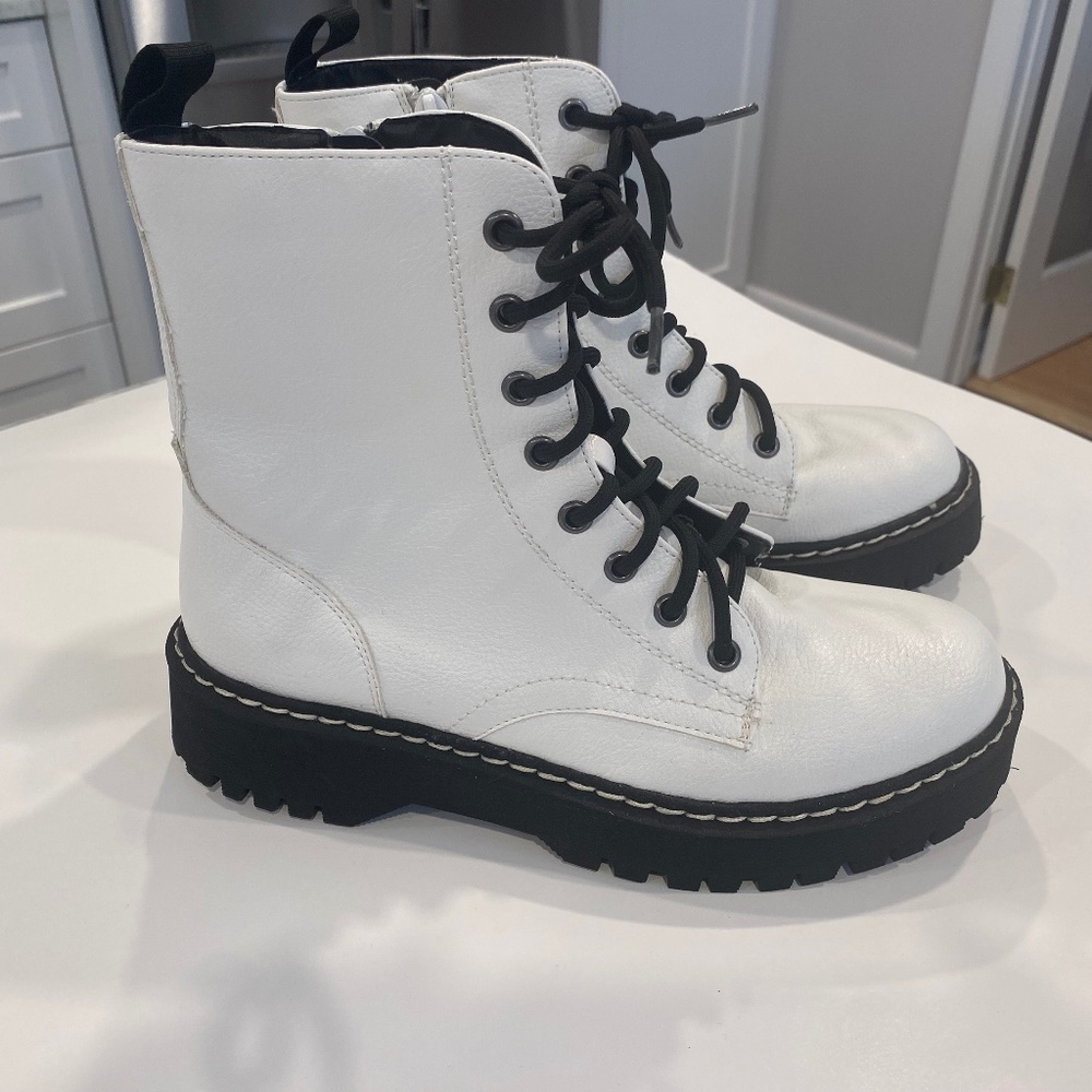 Mix No. 6 Hollin White Combat Boots Lug Soles